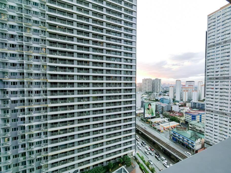 1br Unit Condotel W Balcony Fame Residences -fm06 Manila