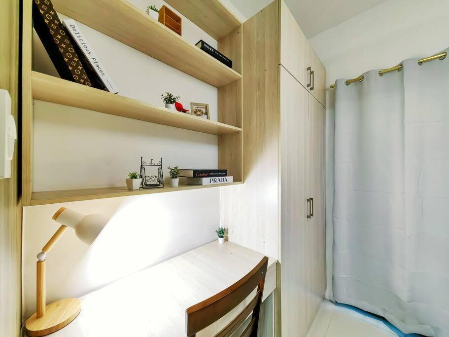 1br Unit Condotel W Balcony Fame Residences -fm06
