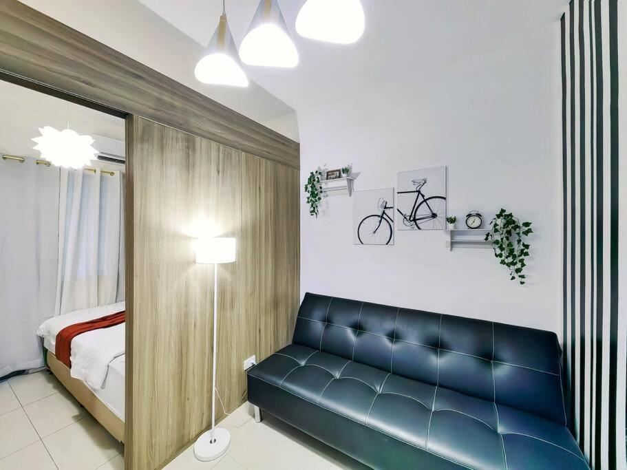 Apartment 1br Unit Condotel W Balcony Fame Residences -fm06 Manila