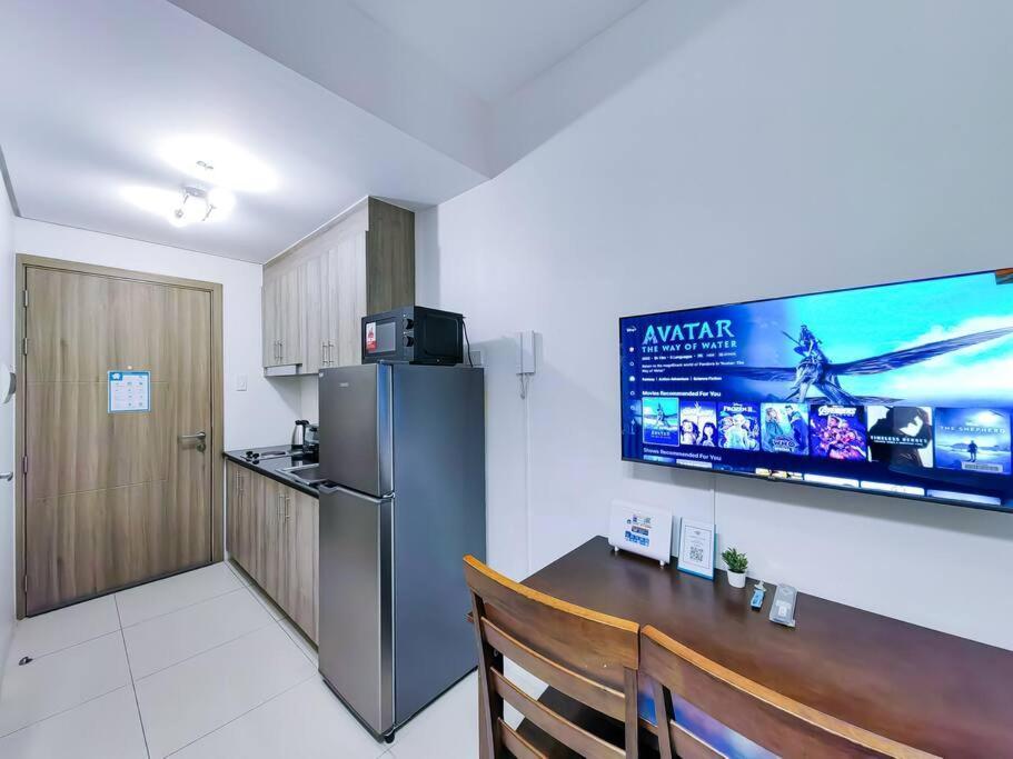 Apartment 1br Unit Condotel W Balcony Fame Residences -fm06