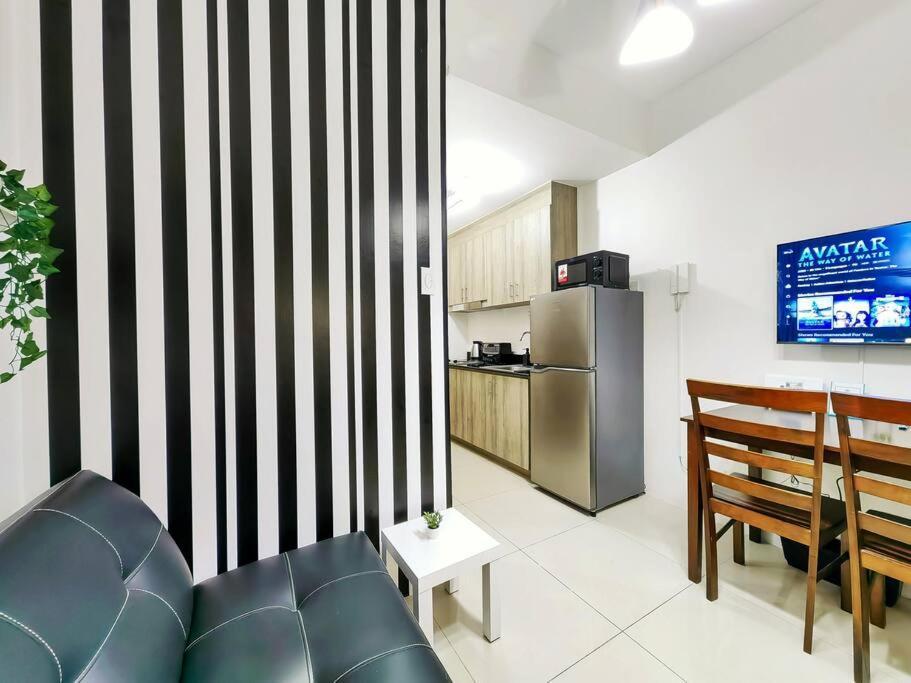 1br Unit Condotel W Balcony Fame Residences -fm06 Apartment